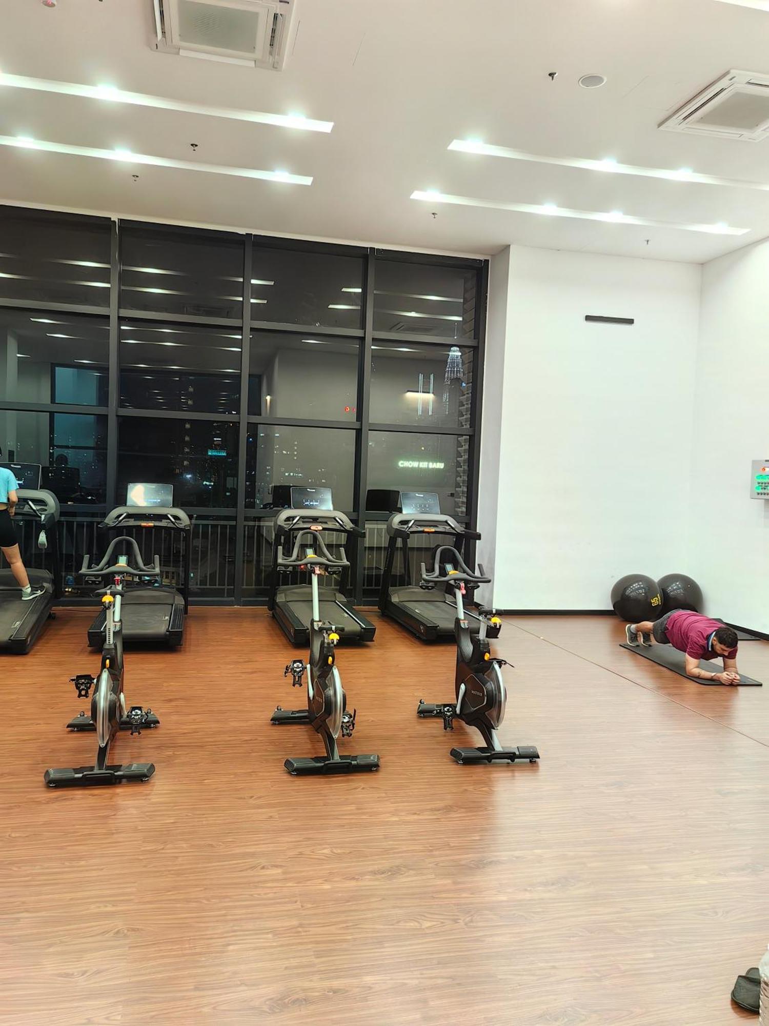 Chambers Residence Klcc Service Suites 쿠알라룸푸르 외부 사진